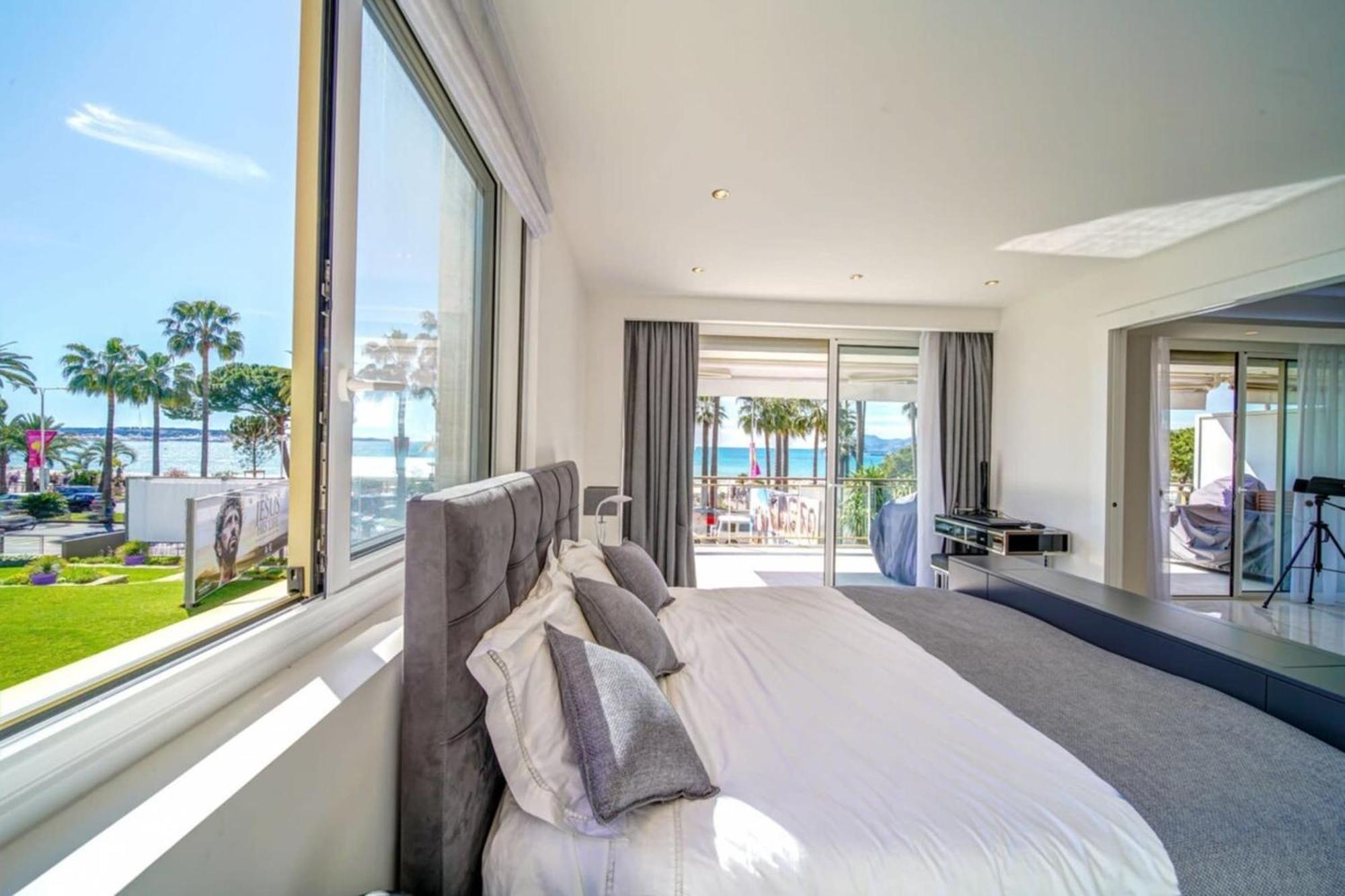 Ref 1337 - Croisette - Sea View For Rent * Cannes